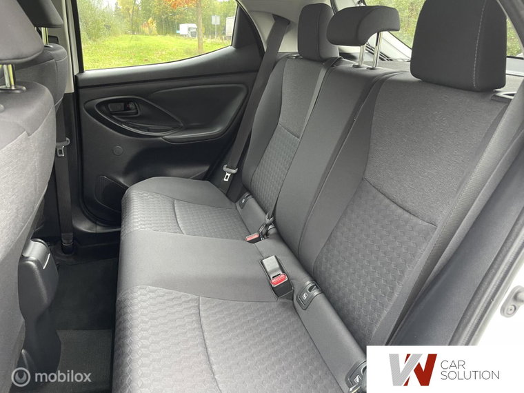 Vehicle Image 12