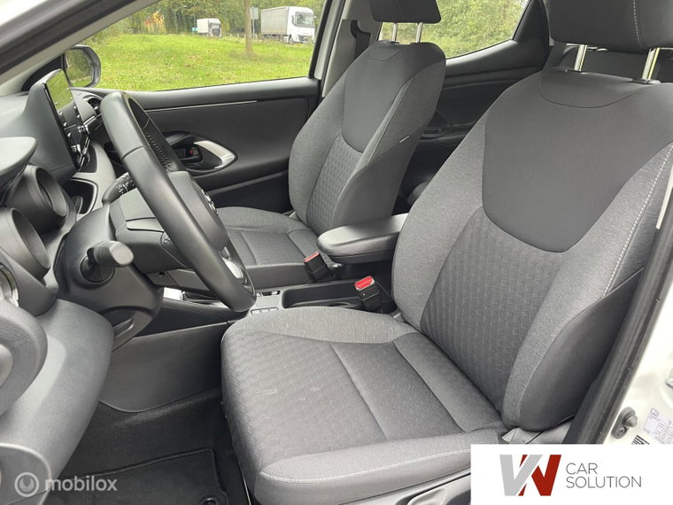 Vehicle Image 10