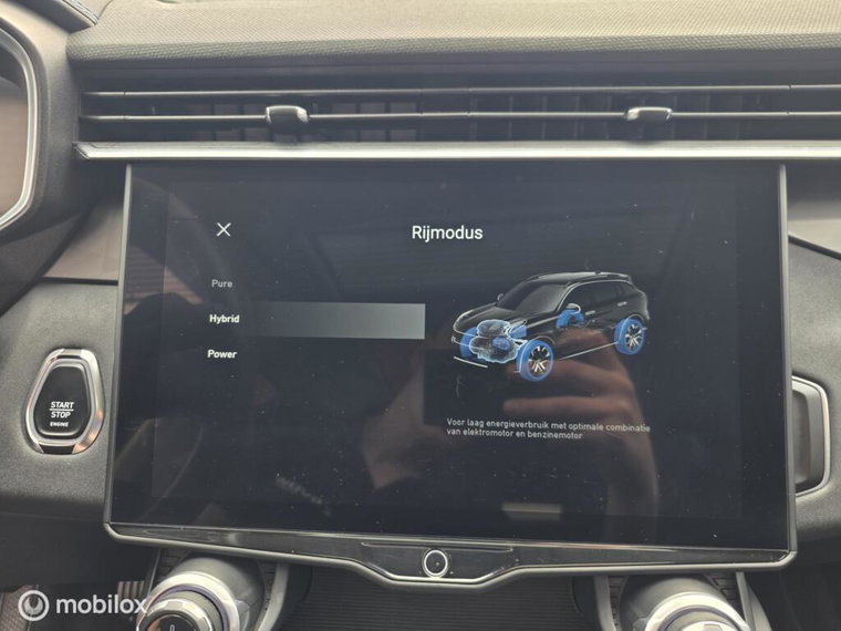 Vehicle Image 32