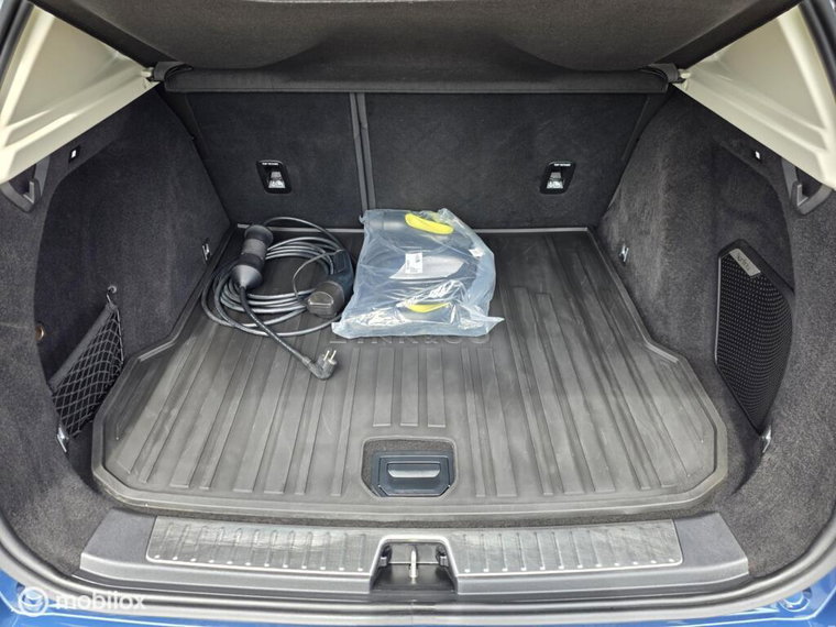 Vehicle Image 40