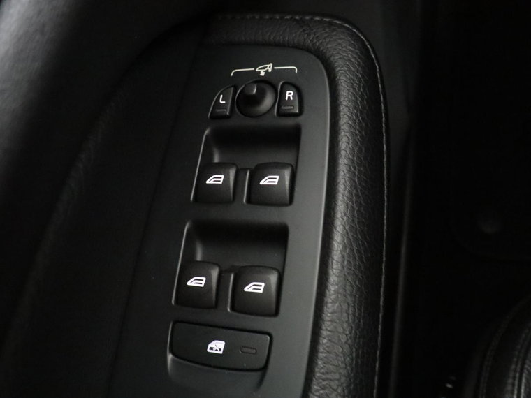 Vehicle Image 40