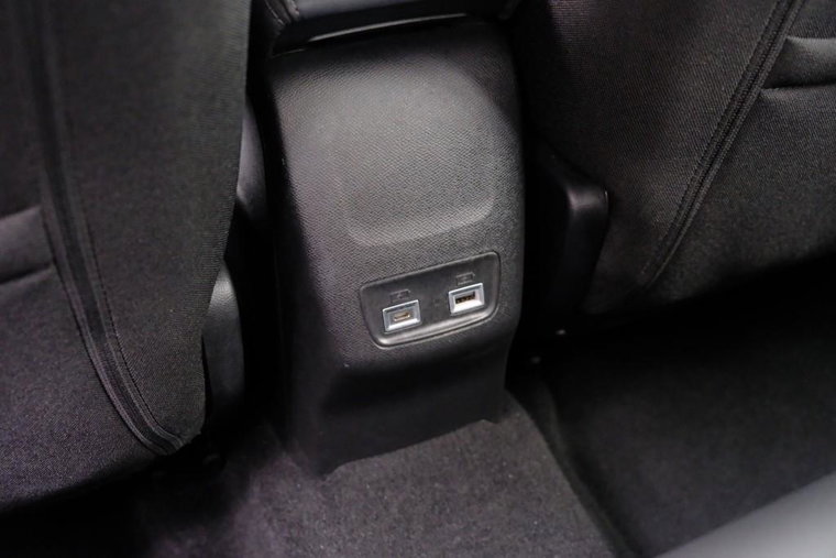 Vehicle Image 23