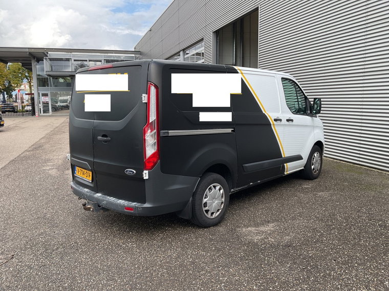 Vehicle Image 9