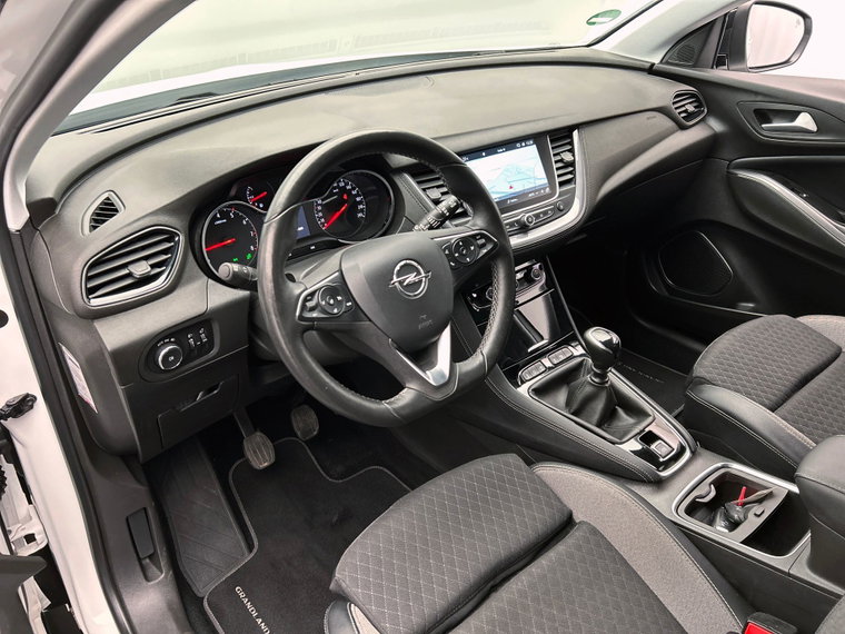 Vehicle Image 33
