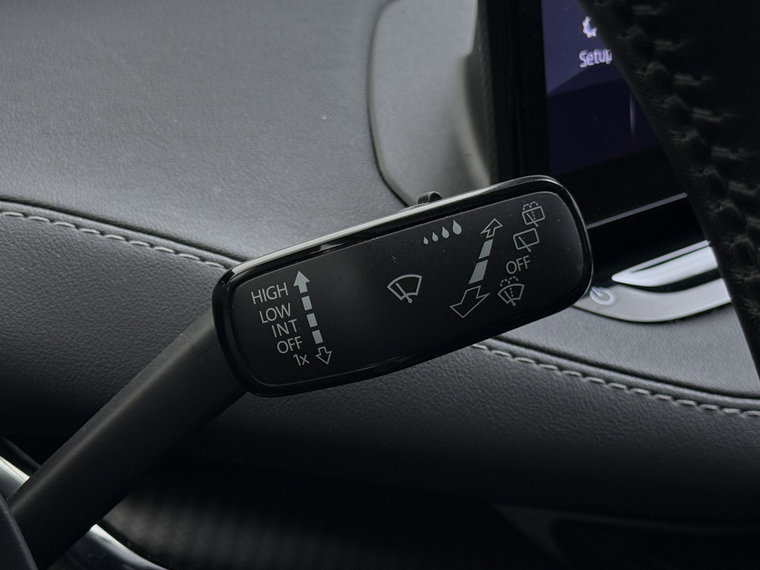 Vehicle Image 38