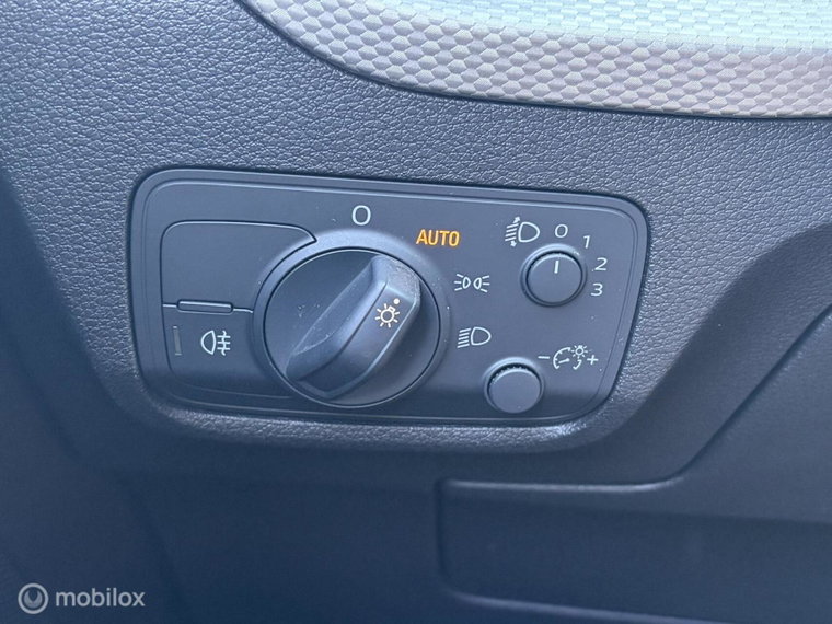 Vehicle Image 27