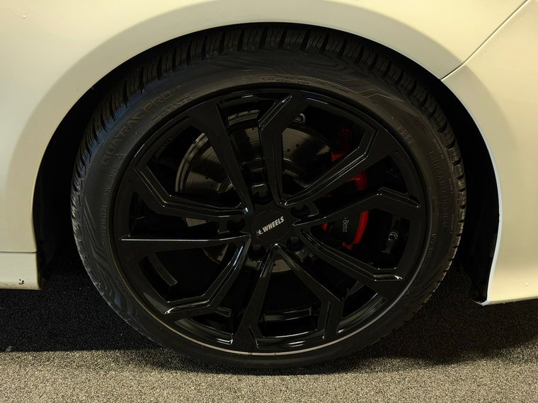 Vehicle Image 23