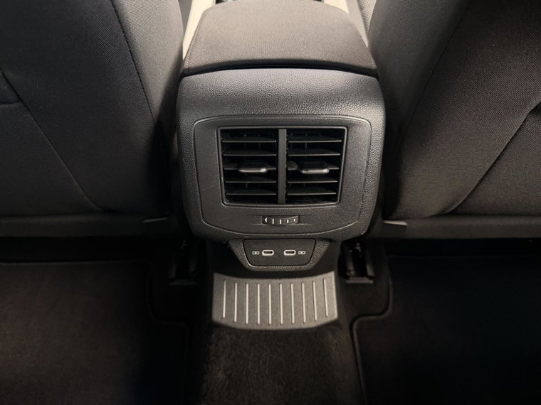 Vehicle Image 39