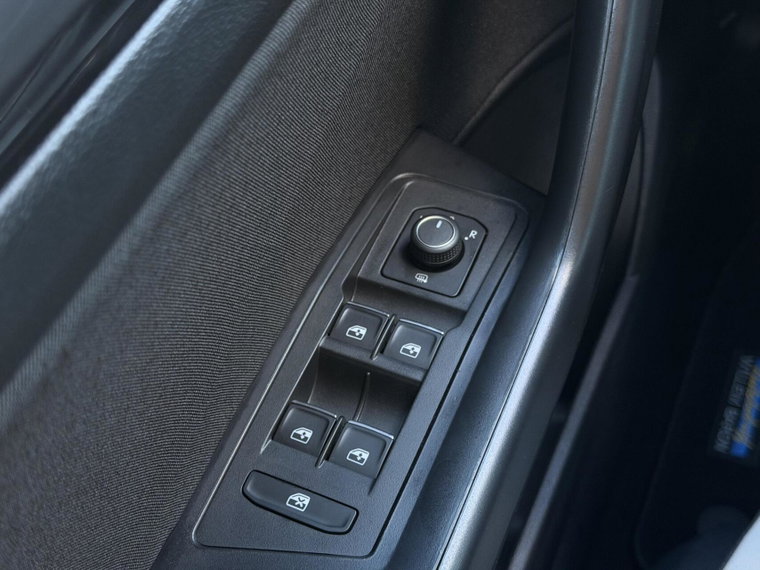Vehicle Image 40