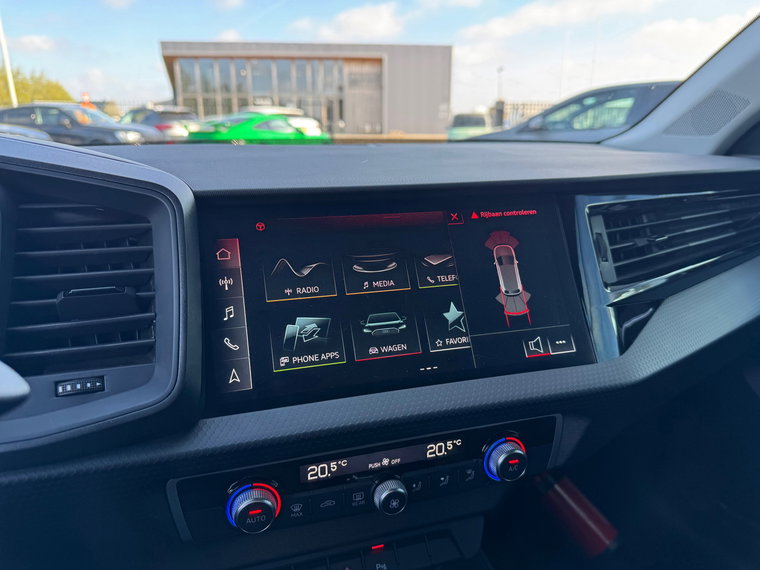 Vehicle Image 20