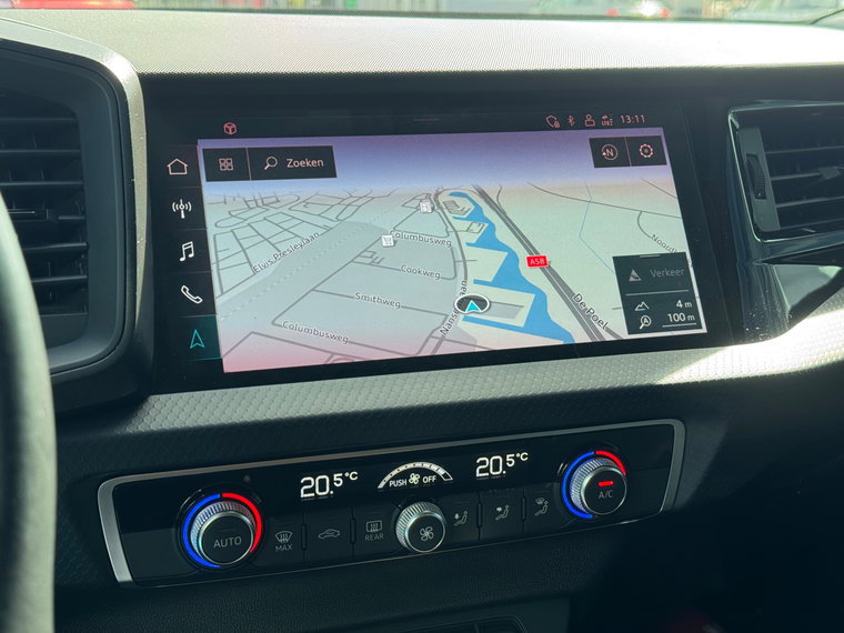 Vehicle Image 21