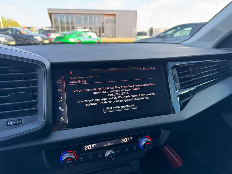 Vehicle Image 22