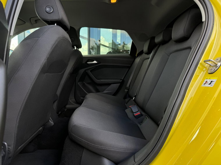 Vehicle Image 45