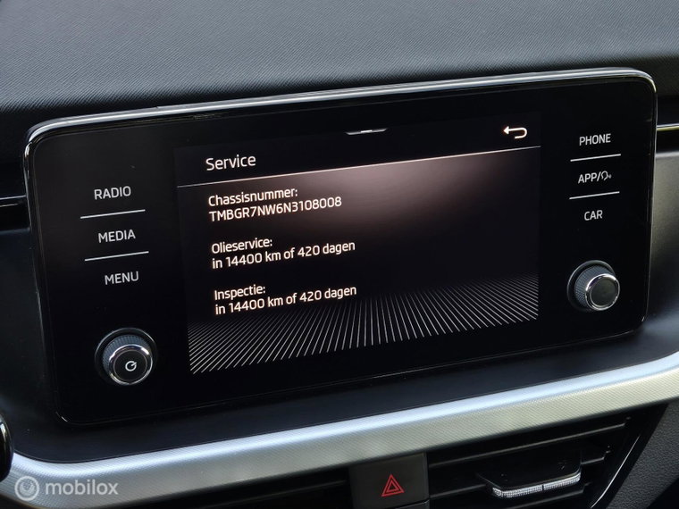Vehicle Image 32