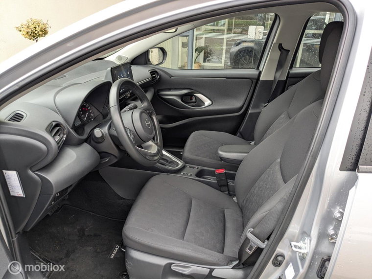 Vehicle Image 9