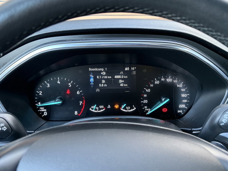 Vehicle Image 36