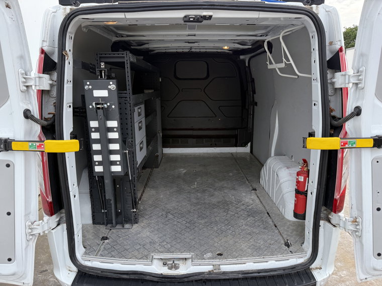 Vehicle Image 13