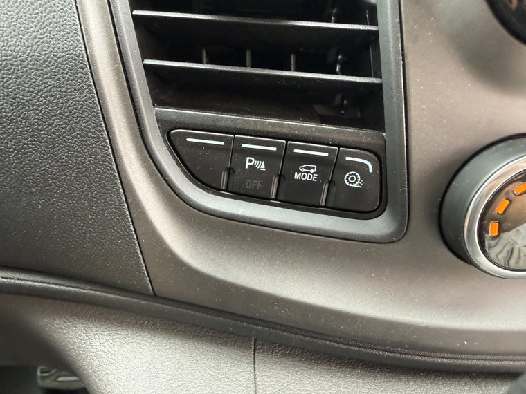 Vehicle Image 24