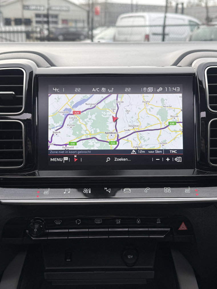 Vehicle Image 18