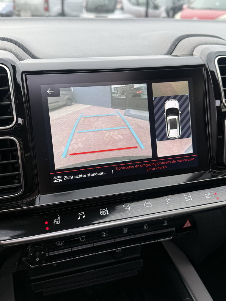 Vehicle Image 21