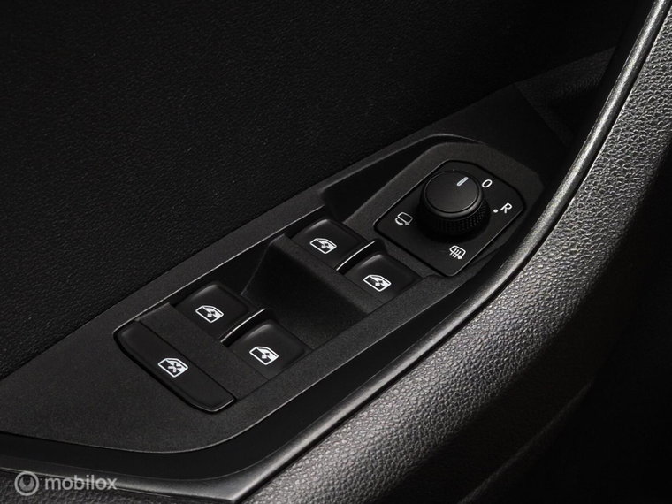 Vehicle Image 41