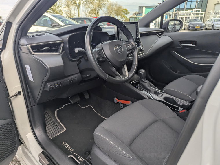 Vehicle Image 21