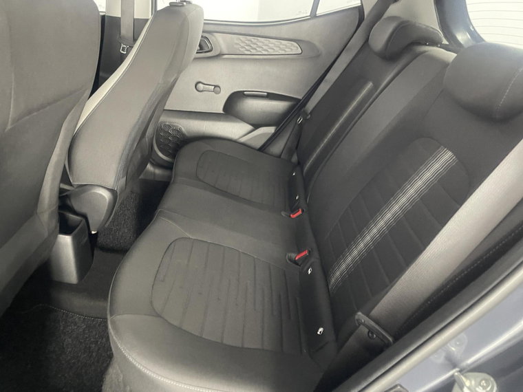 Vehicle Image 17