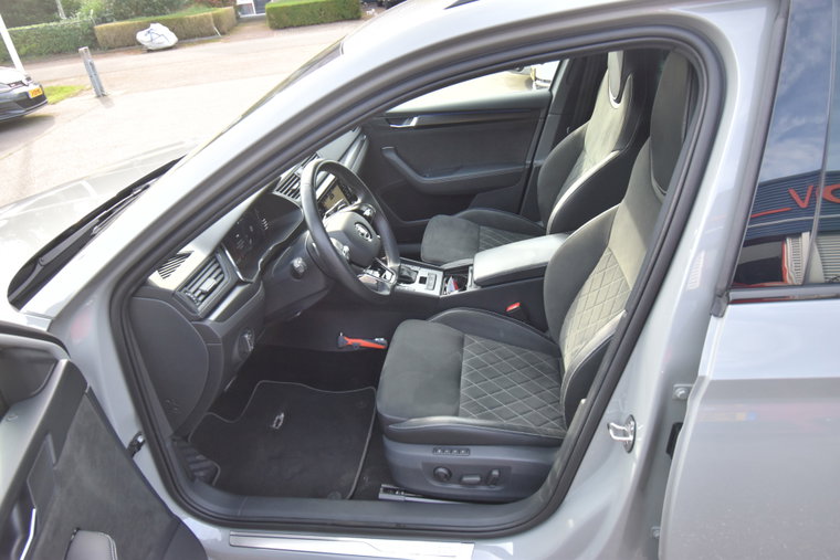 Vehicle Image 26