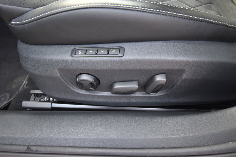 Vehicle Image 27