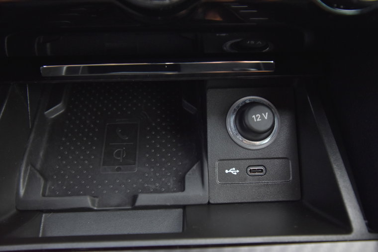 Vehicle Image 32