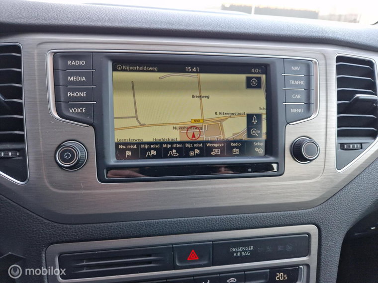 Vehicle Image 32