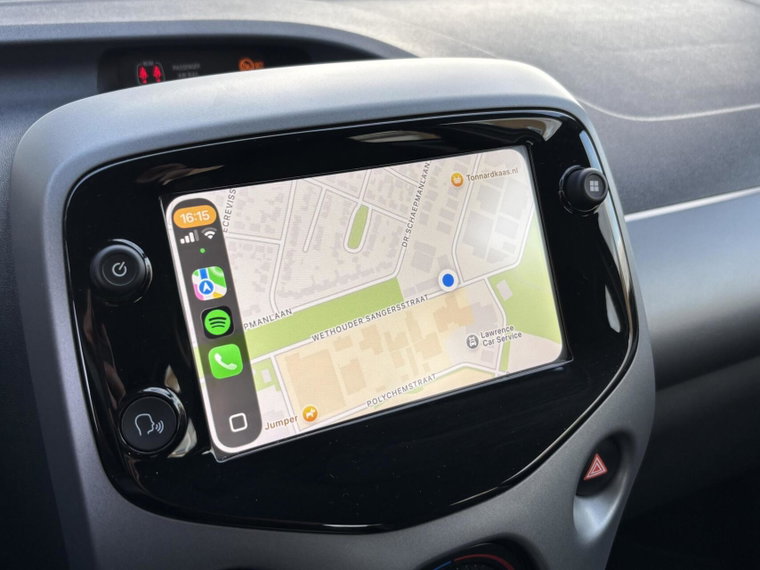 Vehicle Image 15