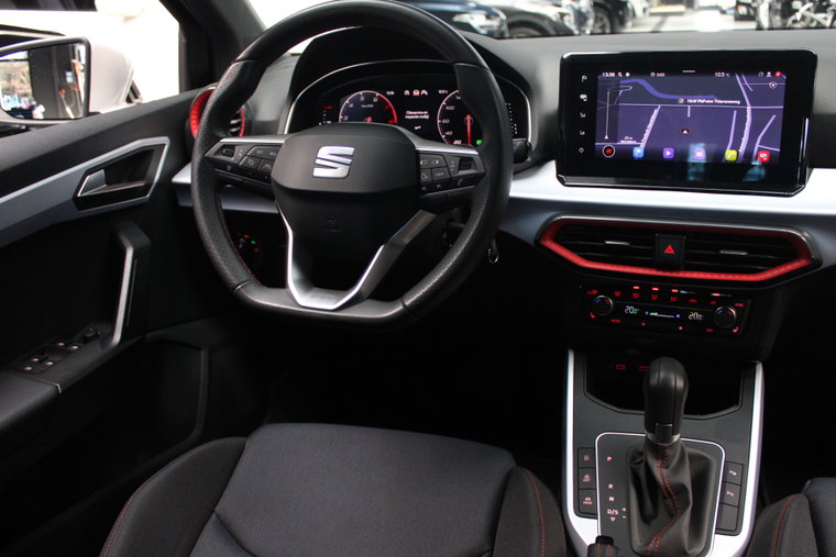 Vehicle Image 12
