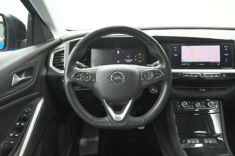 Vehicle Image 25
