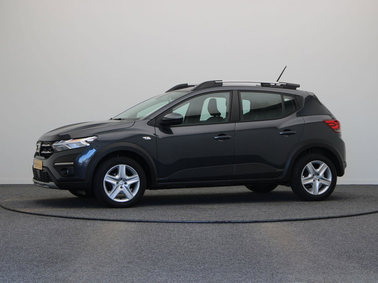 Vehicle Image 12