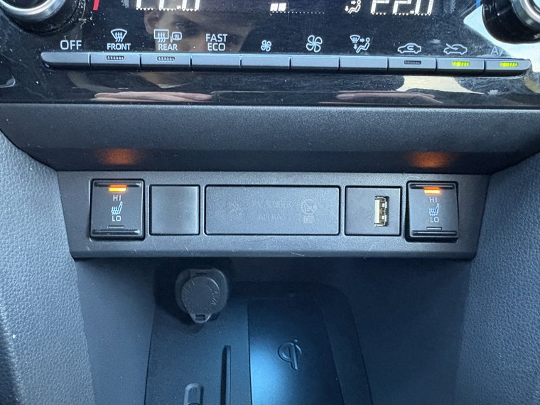 Vehicle Image 24