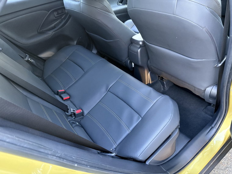 Vehicle Image 32