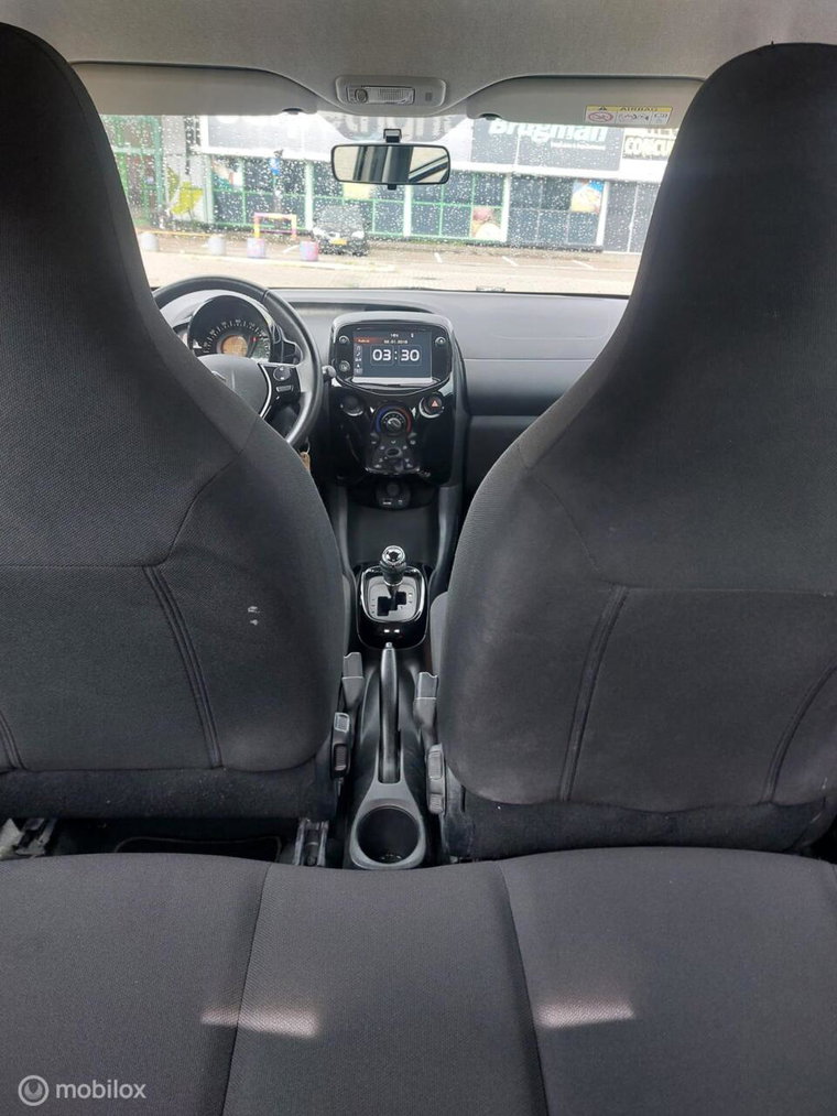 Vehicle Image 17