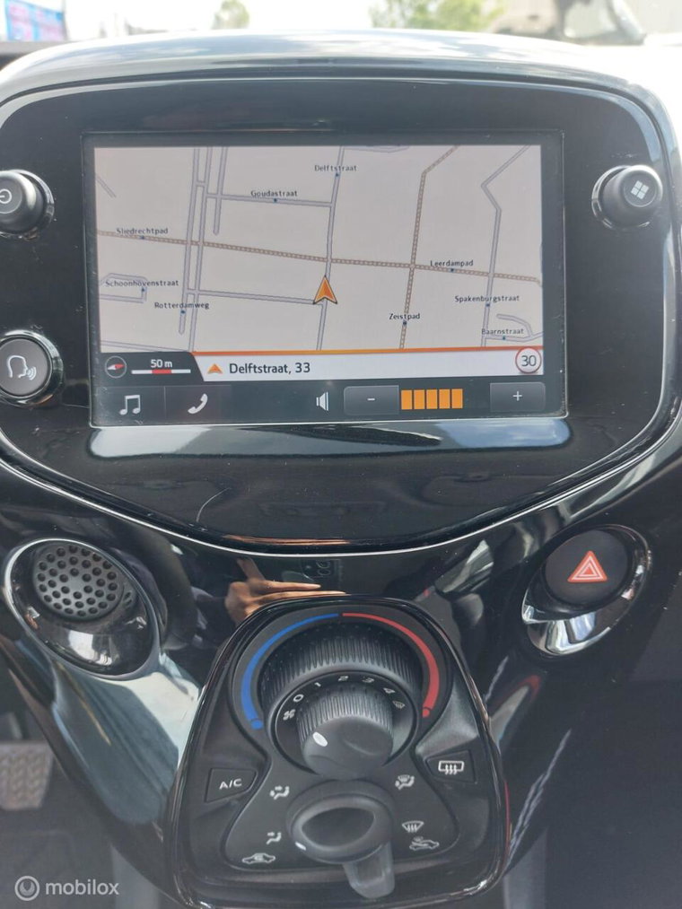 Vehicle Image 22