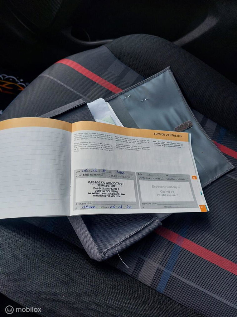 Vehicle Image 10