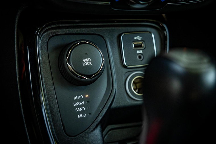 Vehicle Image 32