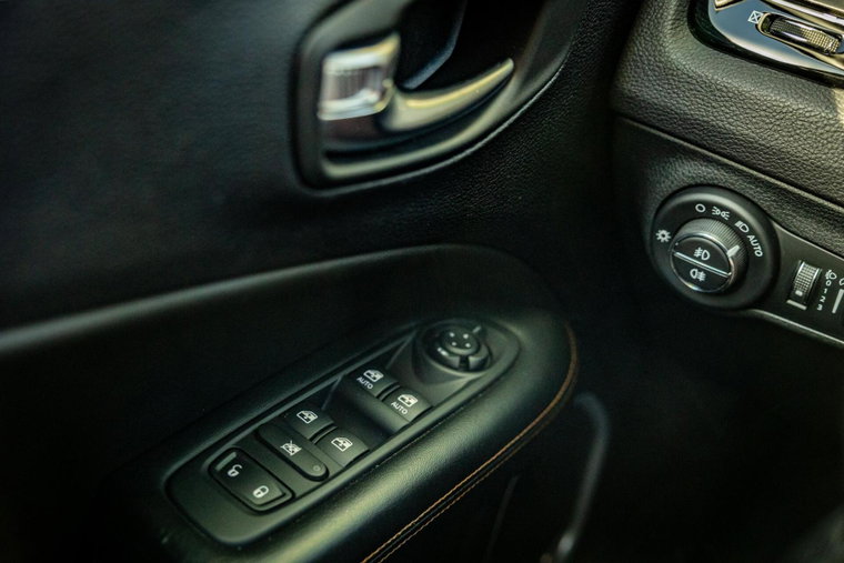 Vehicle Image 36