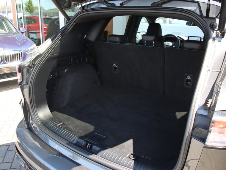 Vehicle Image 32