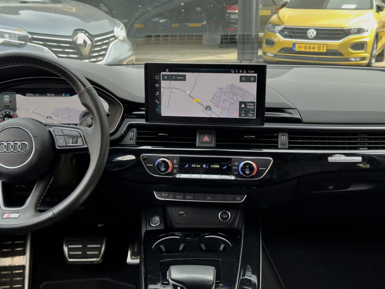 Vehicle Image 15