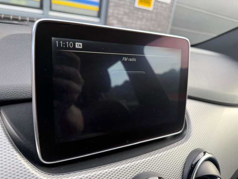 Vehicle Image 28