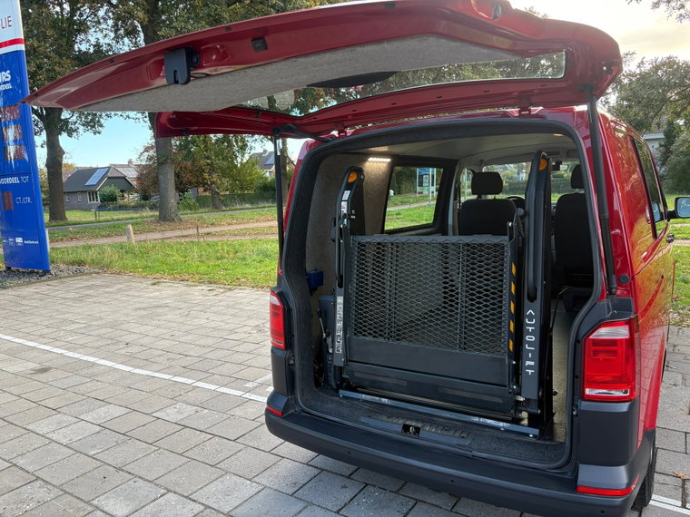 Vehicle Image 30