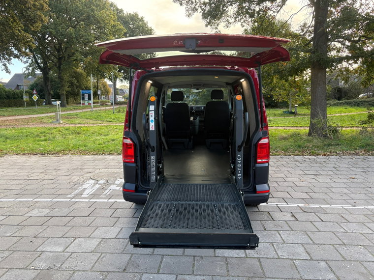 Vehicle Image 32