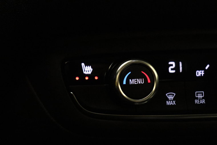 Vehicle Image 26