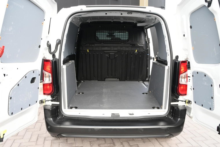 Vehicle Image 10