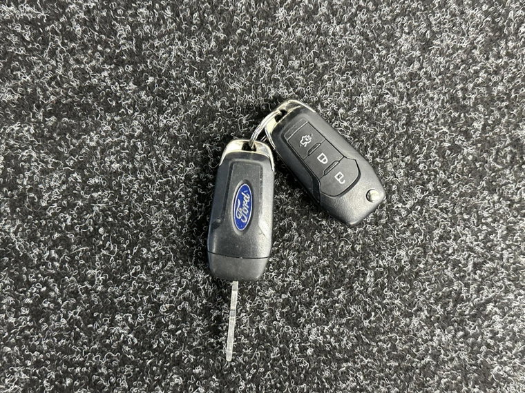 Vehicle Image 37